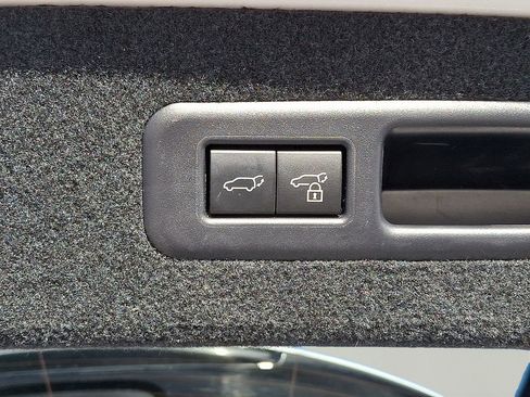 Used 2022 Lexus RX 350L Premium w/ Premium Package image 29