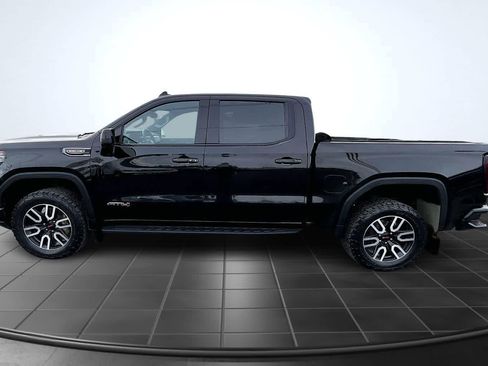 Used 2023 GMC Sierra 1500 AT4 w/ AT4 Preferred Package AWD/4WD image 3