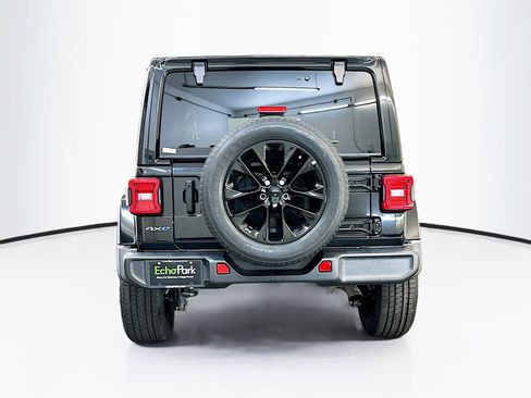 Used 2021 Jeep Wrangler Sahara image 7