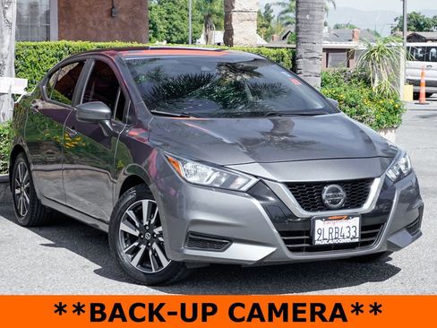 Used 2021 Nissan Versa SV image 2