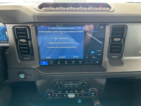 Certified 2025 Ford Bronco Badlands AWD/4WD image 28