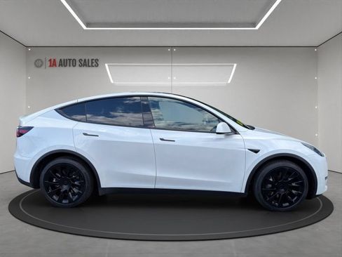 Used 2020 Tesla Model Y Long Range AWD/4WD image 6