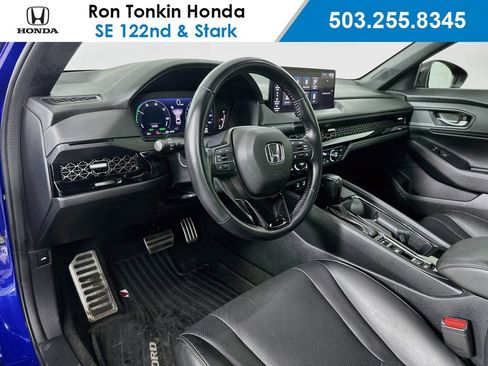 Used 2023 Honda Accord Sport image 11