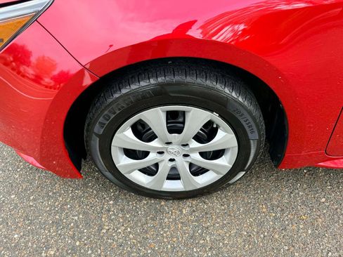 Used 2021 Toyota Corolla LE image 10