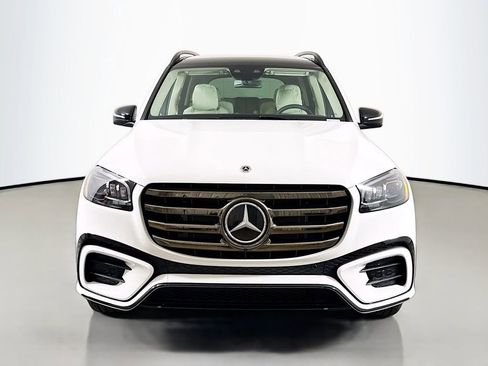 New 2026 Mercedes-Benz GLS 450 4MATIC image 2
