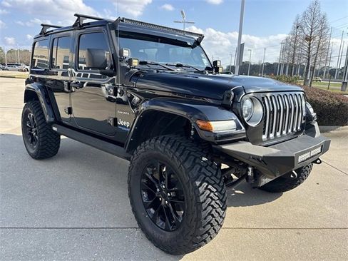 Used 2021 Jeep Wrangler Unlimited Sahara w/ Cold Weather Group image 3