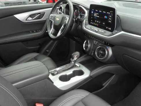 Used 2023 Chevrolet Blazer LT image 18