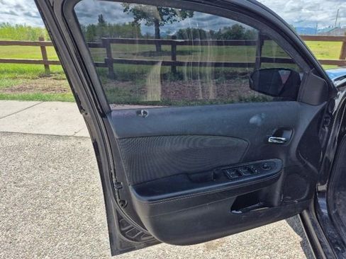 Used 2012 Dodge Avenger SE FWD image 9