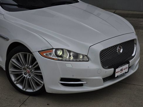 Used 2014 Jaguar XJ AWD image 42