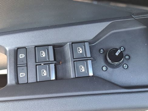 Certified 2024 Audi Q4 e-tron Premium image 30