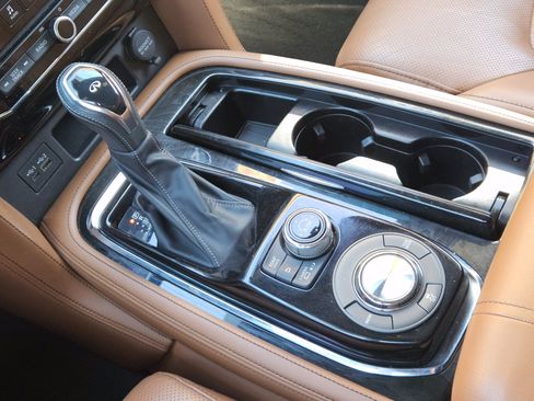 Used 2021 INFINITI QX80 Sensory w/ Cargo Package RWD image 18
