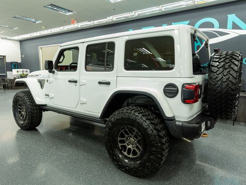 Used 2023 Jeep Wrangler Unlimited Rubicon 392 image 8