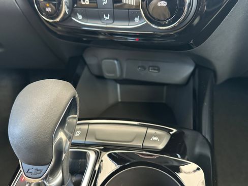 New 2025 Chevrolet Trax LT w/ Driver Confidence Package image 28