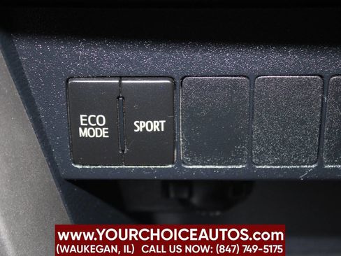 Used 2018 Toyota RAV4 XLE image 31