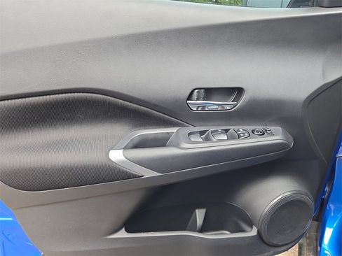 Used 2024 Nissan Kicks SV image 12