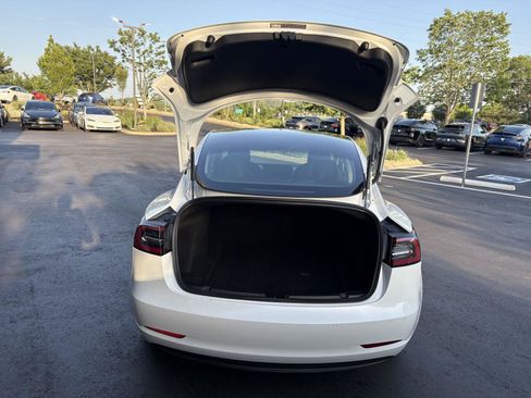 Used 2018 Tesla Model 3 Long Range RWD image 9