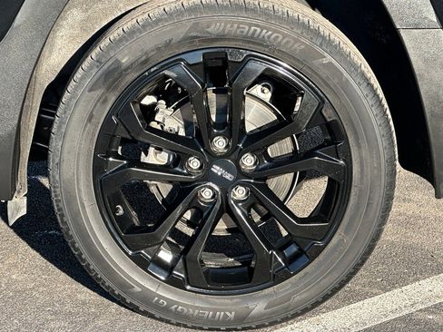 Used 2021 GMC Terrain SLT w/ Elevation Edition image 9