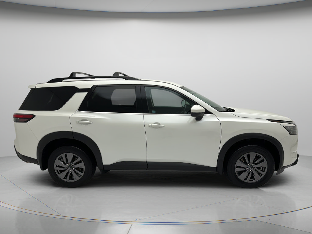Used 2024 Nissan Pathfinder SV AWD/4WD image 6