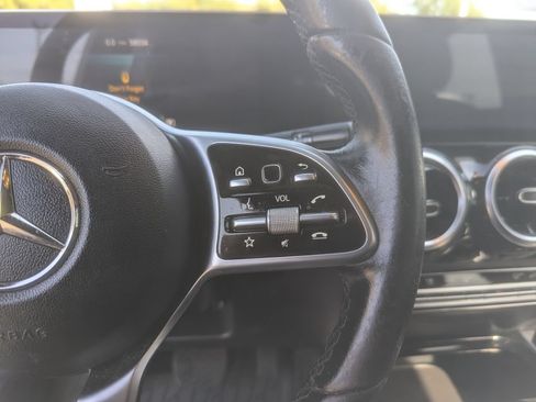 Used 2021 Mercedes-Benz GLA 250 4MATIC image 19