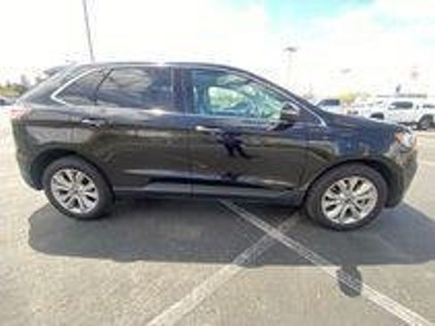Used 2024 Ford Edge Titanium AWD/4WD image 9