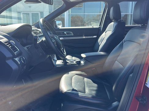 Used 2019 Ford Explorer Sport w/ Equipment Group 401A image 12