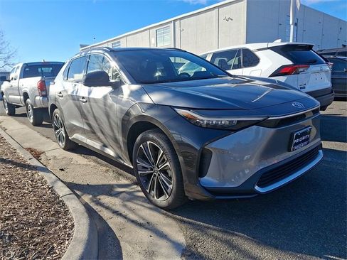 Used 2023 Toyota bZ4X XLE image 4