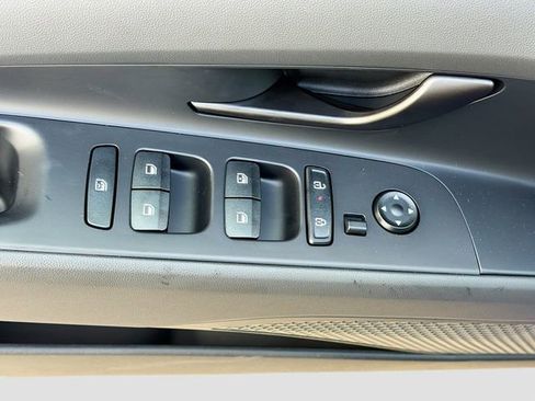 New 2026 Hyundai Elantra SEL Sport image 17