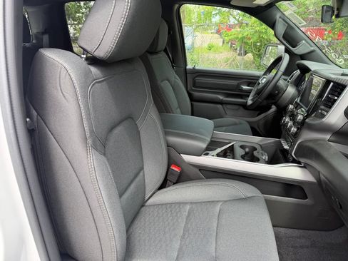 New 2026 RAM 1500 Express AWD/4WD image 23