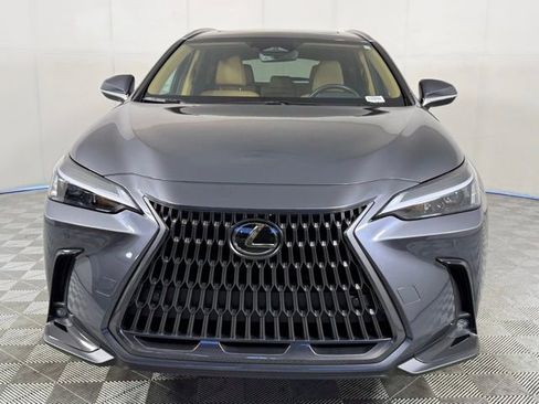 Used 2025 Lexus NX 250 FWD w/ Towing Package (2000 Lbs) image 9