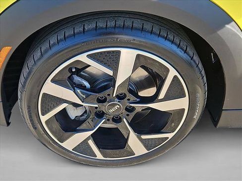 Used 2025 MINI Cooper S image 22