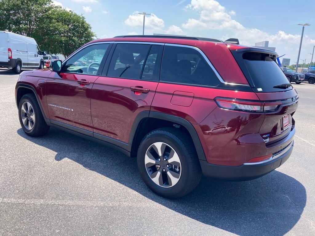 New 2024 Jeep Grand Cherokee Limited 4xe w/ Luxury Tech Group II AWD/4WD image 3