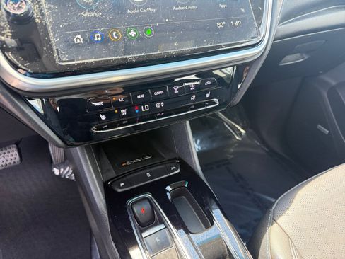 Used 2023 Chevrolet Bolt LT w/ Infotainment Package FWD image 13