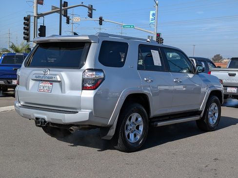 Used 2018 Toyota 4Runner SR5 image 14