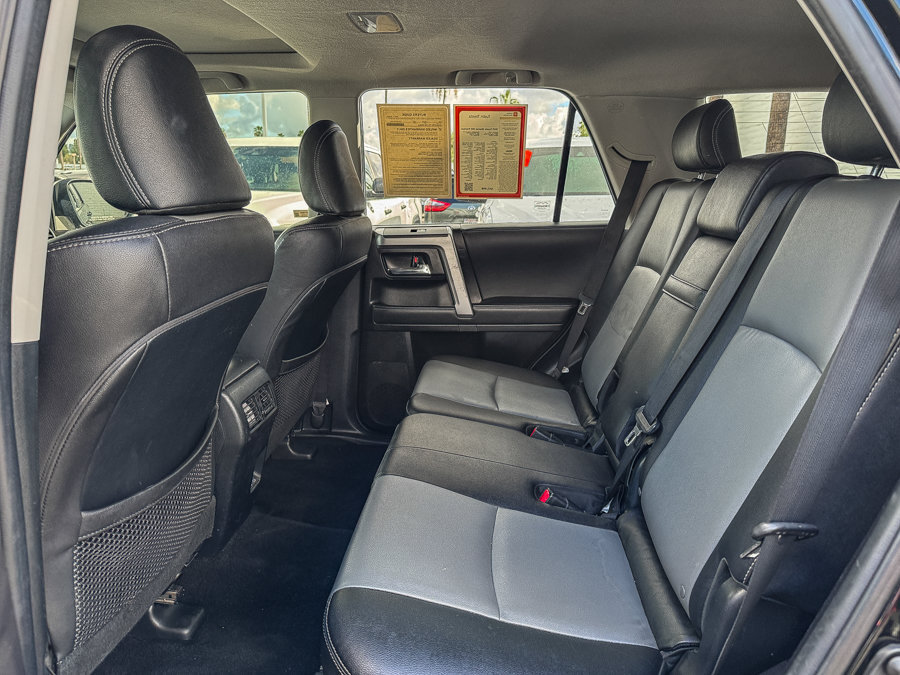 Certified 2023 Toyota 4Runner SR5 Premium w/ Moonroof Package AWD/4WD image 18