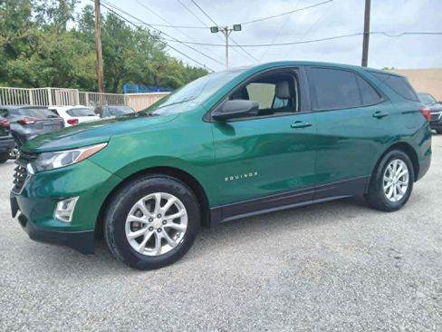 Used 2018 Chevrolet Equinox LS FWD image 3