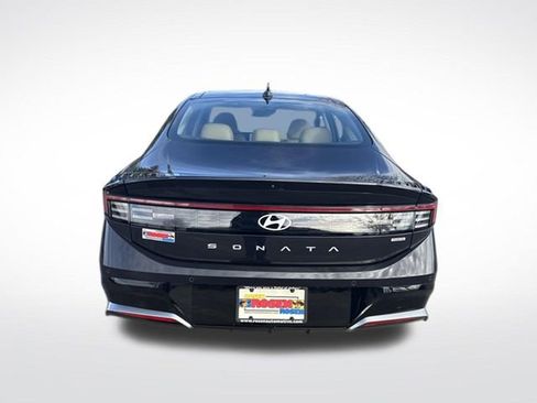 Used 2024 Hyundai Sonata Limited image 3