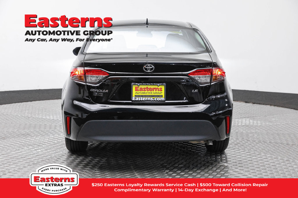 Used 2025 Toyota Corolla LE FWD image 7