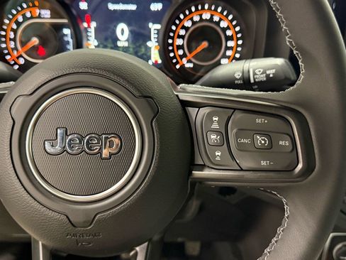 New 2026 Jeep Gladiator Mojave AWD/4WD image 30