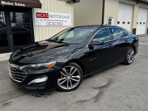 Used 2021 Chevrolet Malibu LT image 1