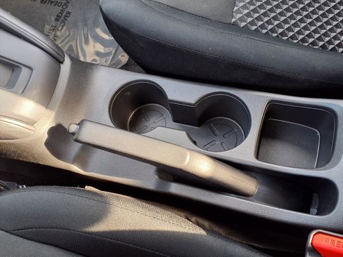 Used 2024 Nissan Versa S w/ Trunk Package image 15