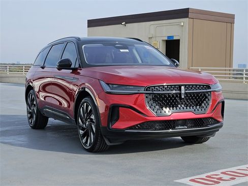 New 2026 Lincoln Nautilus Reserve w/ Jet Appearance Package image 3