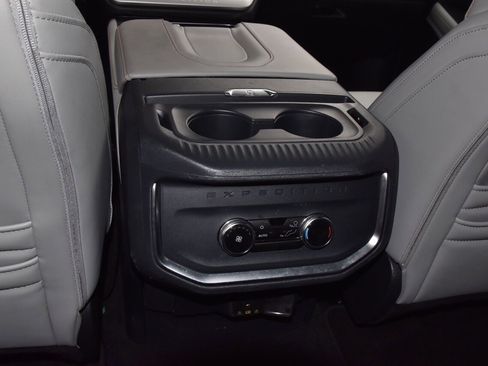 Certified 2025 Ford Expedition Active image 19