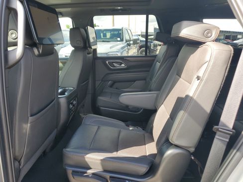 Used 2024 Chevrolet Tahoe High Country image 16