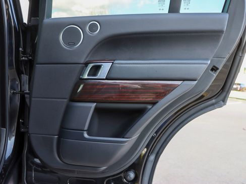Used 2016 Land Rover Range Rover Supercharged image 11