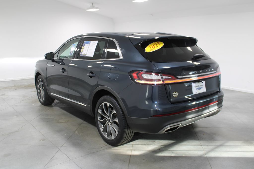 Used 2023 Lincoln Nautilus Reserve AWD/4WD image 7