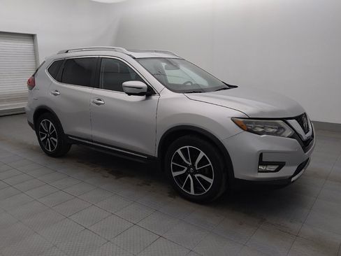 Used 2018 Nissan Rogue SL w/ Premium Package image 11