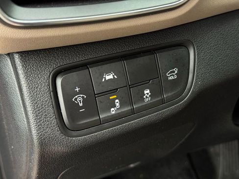 Used 2020 Hyundai Santa Fe Limited w/ Cargo Package image 32