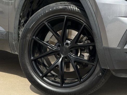 Used 2018 Volkswagen Atlas SE image 35