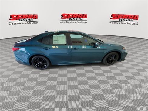 Used 2025 Toyota Camry SE w/ Multimedia Upgrade Package image 10