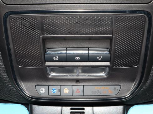 Used 2025 Chevrolet Traverse RS w/ LPO, Floor Liner Package image 33